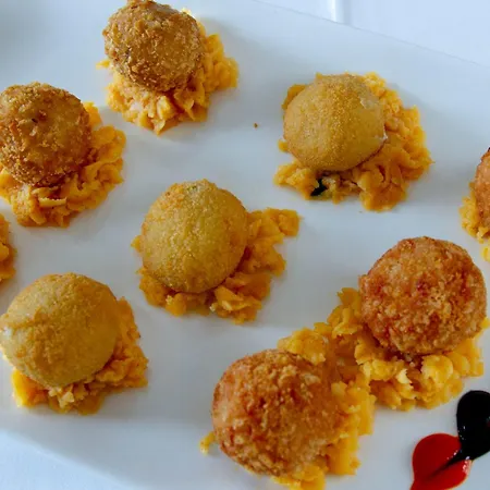 阿扎尔酒店 3* 普拉森西亚