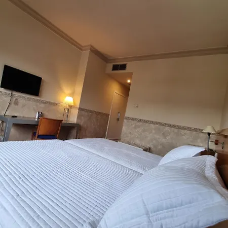 阿扎尔酒店 酒店 3*