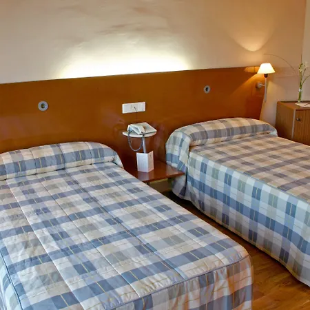 Hotel Azar 3*