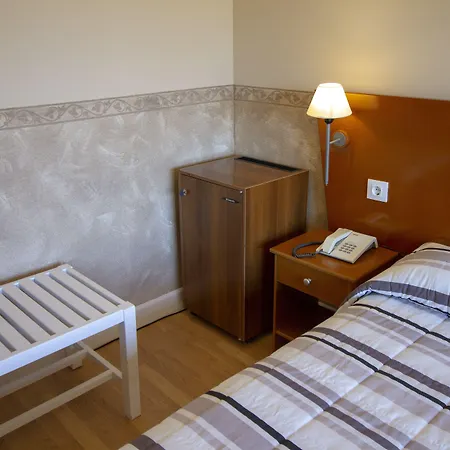 Hotel Azar