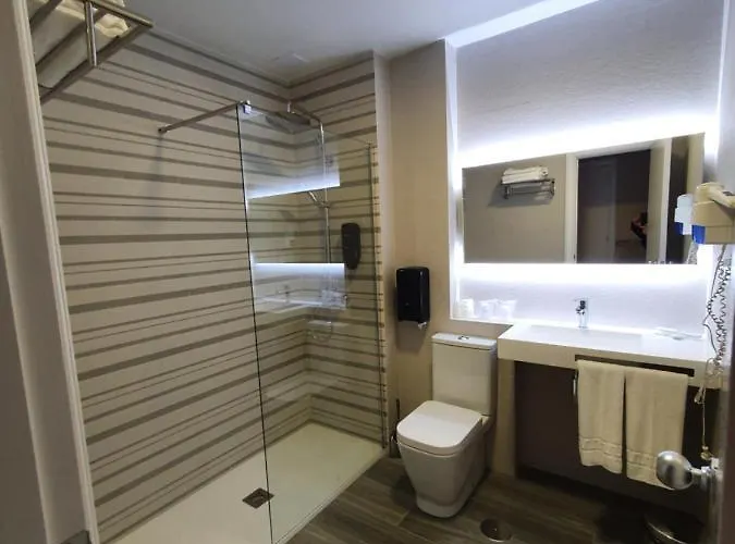 Hotel Azar Plasencia